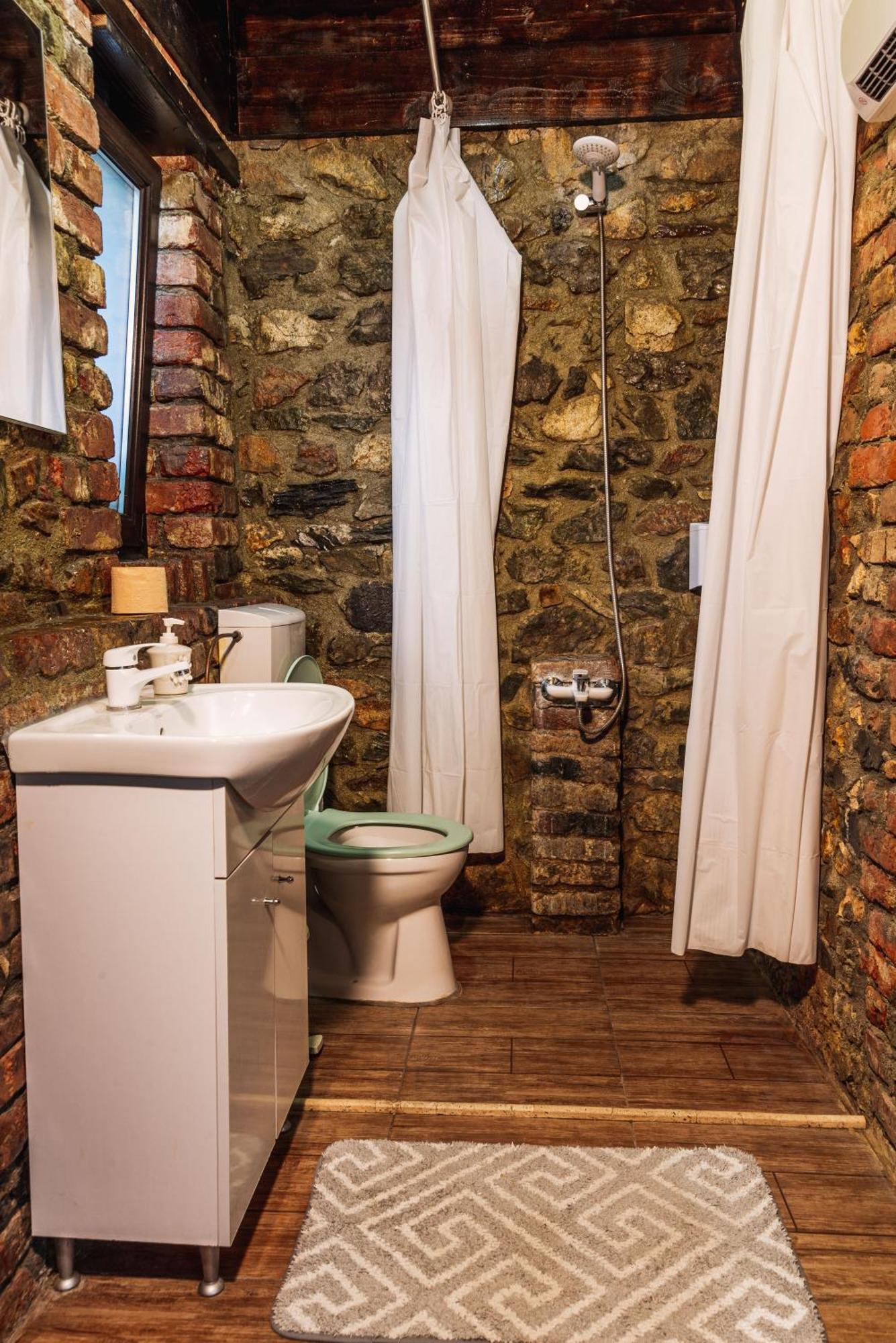 Casa Soseco Hotel Orsova Luaran gambar