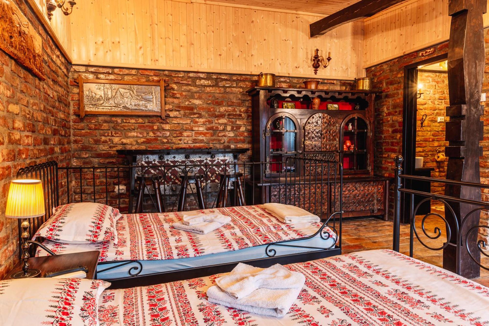Casa Soseco Hotel Orsova Luaran gambar